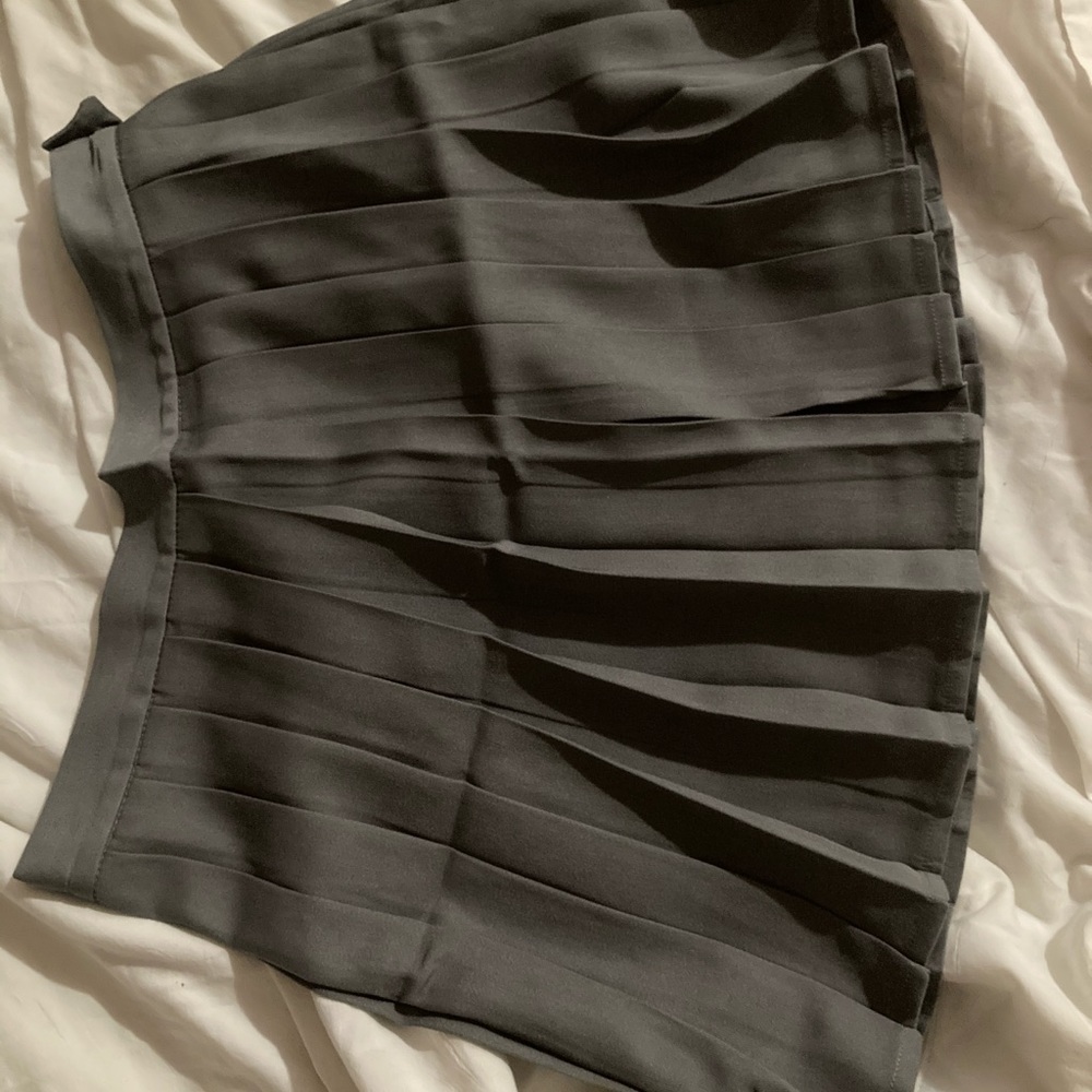 Grey skirt / Gray skirt